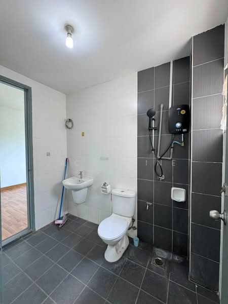Tiara East untuk Untuk Disewa - RM 1,500 /bulan, Mac 2026 - Bathroom - PropertyGuru.com.my