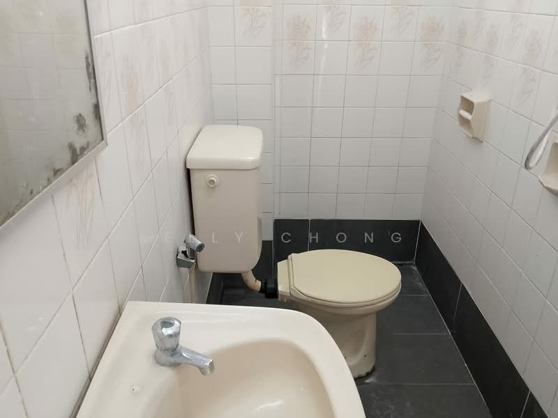 Usj 9 untuk Untuk Dijual - RM 950,000, Mac 2026 - Bathroom - PropertyGuru.com.my