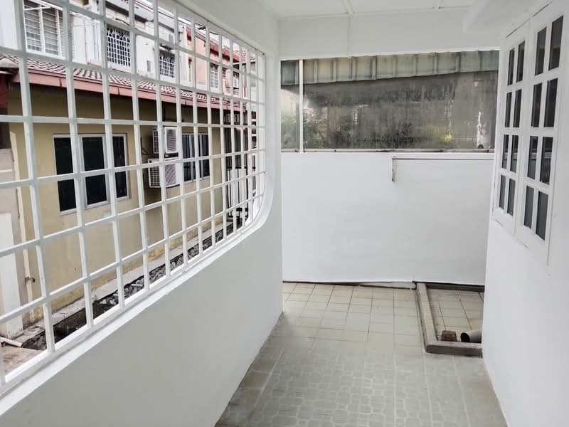 Usj 9 untuk Untuk Dijual - RM 950,000, Mac 2026 - Balcony - PropertyGuru.com.my