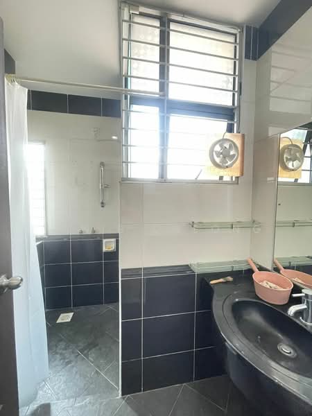 Taman Seri Bukit Segambut untuk Untuk Dijual - RM 1,680,000, Mac 2026 - Bathroom - PropertyGuru.com.my