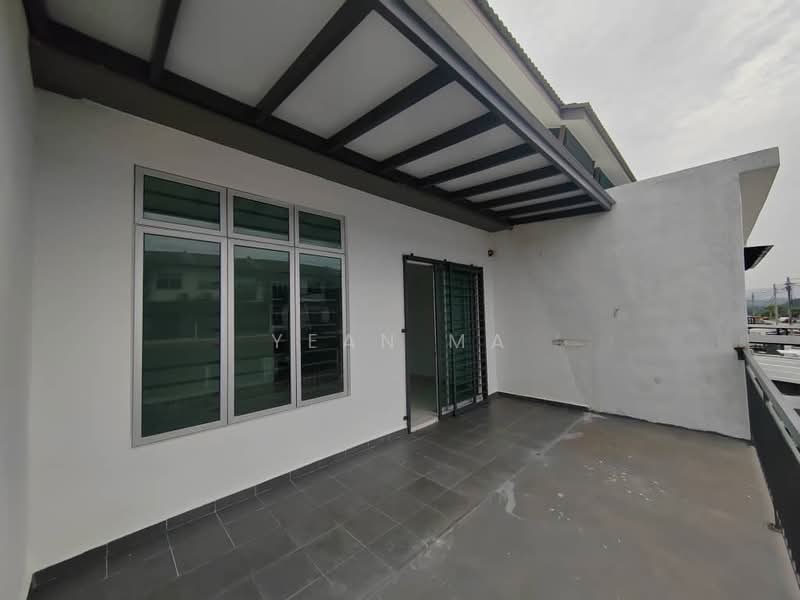 SCIENTEX KUNDANG JAYA (ORCHID 2) untuk Untuk Disewa - RM 1,400 /bulan, Mac 2026 - Exterior - PropertyGuru.com.my