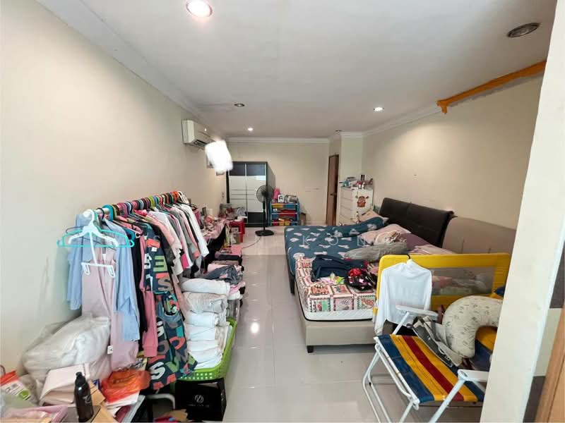Molek Molek Moleks untuk Untuk Dijual - RM 680,000, Mac 2026 - Bedroom - PropertyGuru.com.my