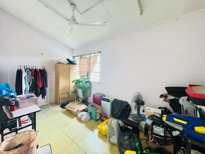 Taman Seri Ampang untuk Untuk Dijual - RM 390,000, Mac 2026 - Bedroom - PropertyGuru.com.my