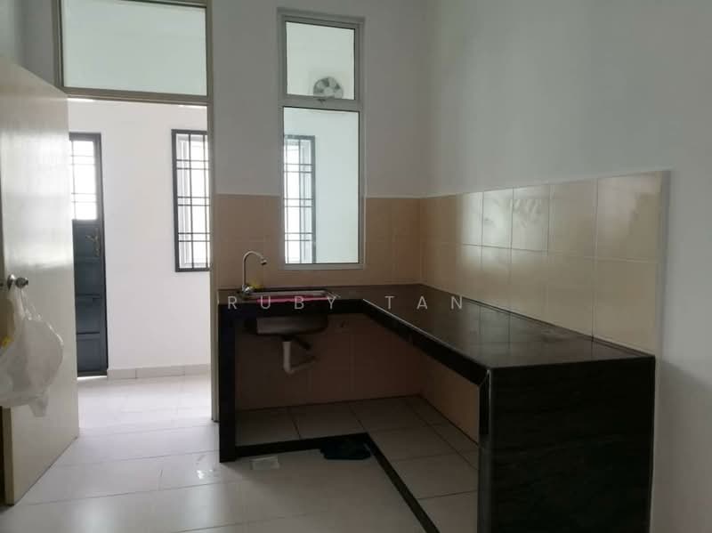 Rumah Teres 2 Tingkat untuk Dijual di Taman Pulai Mutiara (Iskandar Puteri (Nusajaya)) - Ruby Tan - Kitchen - PropertyGuru.com.my