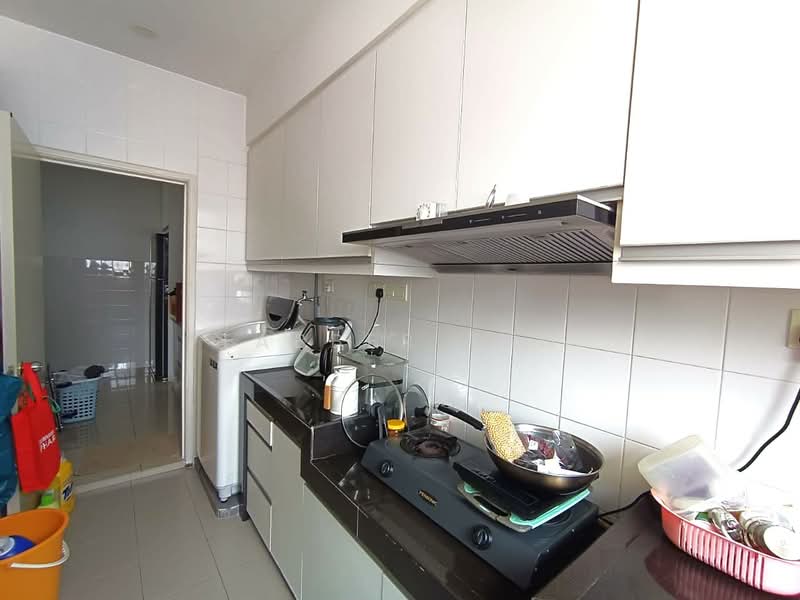 The Zest @ Kinrara 9 untuk Untuk Disewa - RM 2,000 /bulan, Mac 2026 - Kitchen - PropertyGuru.com.my