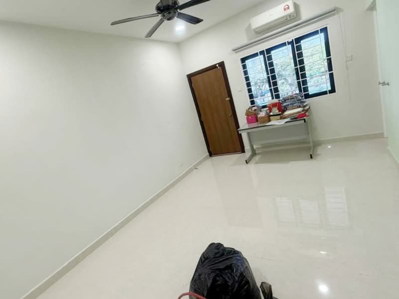 2-storey Terraced House for Sale in Kepong Baru (Kepong) - Kelly Lai - Study - PropertyGuru.com.my