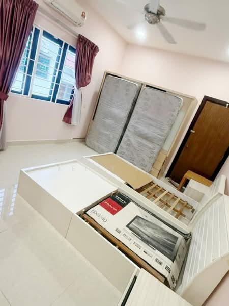 2-storey Terraced House for Sale in Kepong Baru (Kepong) - Kelly Lai - Bedroom - PropertyGuru.com.my