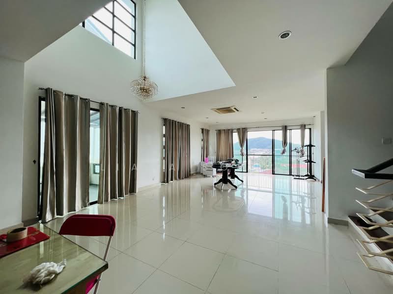 Amberhill (Semi-D) untuk Untuk Dijual - RM 2,100,000, Mac 2026 - Living Room - PropertyGuru.com.my