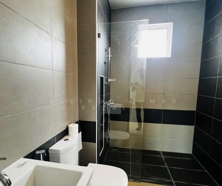 2.5-storey Terraced House for Sale in Cyberjaya (Selangor) - Haslinda Ahmad Razali - Bathroom - PropertyGuru.com.my