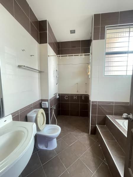 3-storey Terraced House for Sale in Kepong (Kuala Lumpur) - Yanis Cheong - Bathroom - PropertyGuru.com.my