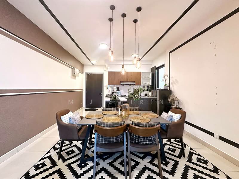 KL Traders Square untuk Untuk Dijual - RM 550,000, Mac 2026 - Dining Room - PropertyGuru.com.my