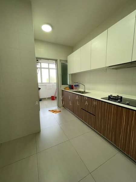 Service Residence for Sale at Seasons Amara Larkin - Vivian Abdullah - Kitchen - PropertyGuru.com.my