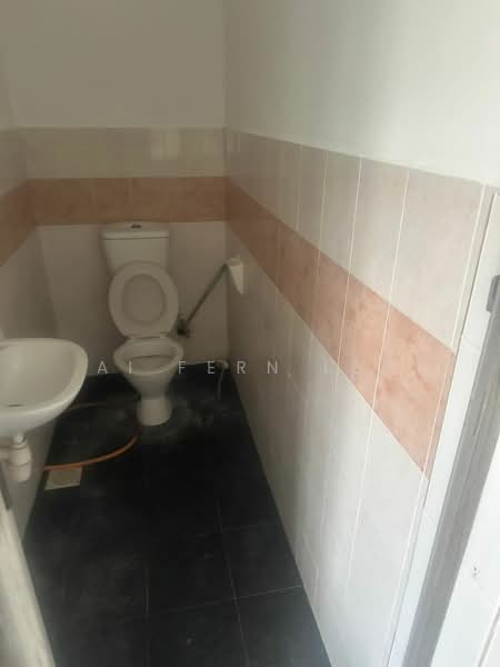 Taman Ehsan Jaya untuk Untuk Dijual - RM 538,000, Mac 2026 - Bathroom - PropertyGuru.com.my