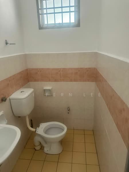 Taman Ehsan Jaya untuk Untuk Dijual - RM 538,000, Mac 2026 - Bathroom - PropertyGuru.com.my