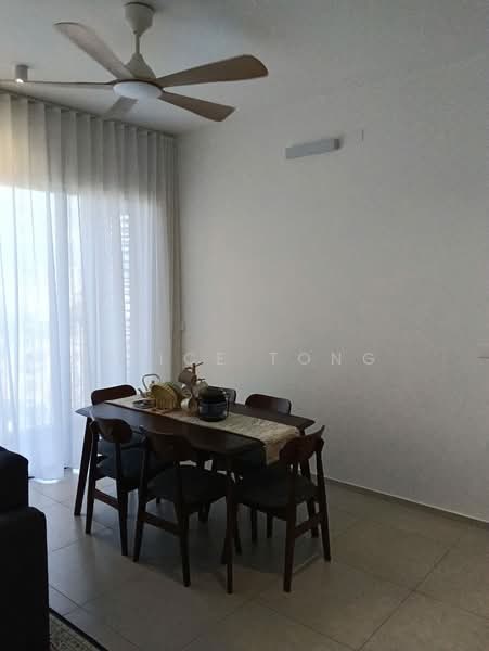 Condominium for Rent at EdgeWood Residences @ SkySanctuary - Alice Tong - Dining Room - PropertyGuru.com.my