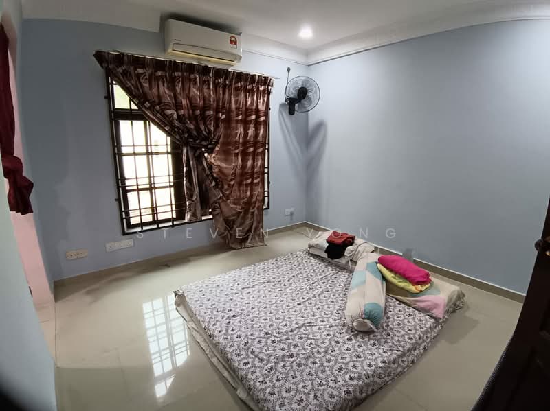 Section 2 untuk Untuk Dijual - RM 950,000, Mac 2026 - Bedroom - PropertyGuru.com.my