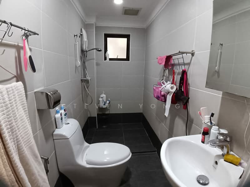 Section 2 untuk Untuk Dijual - RM 950,000, Mac 2026 - Bathroom - PropertyGuru.com.my