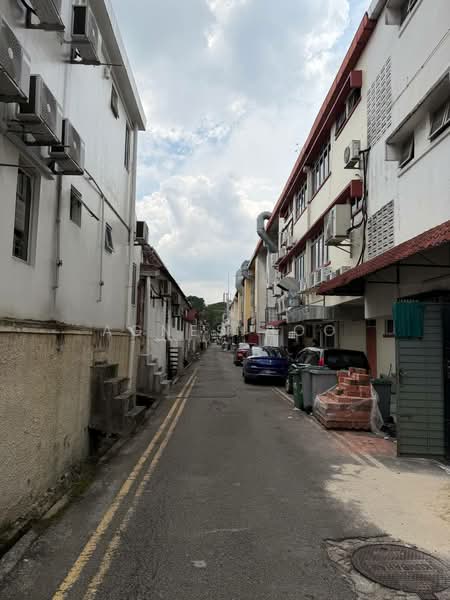 Taman Pelangi, Jalan Kuning 3-sty Endlot Shop untuk Untuk Disewa - RM 10,000 /bulan, Mac 2026 - Exterior - PropertyGuru.com.my