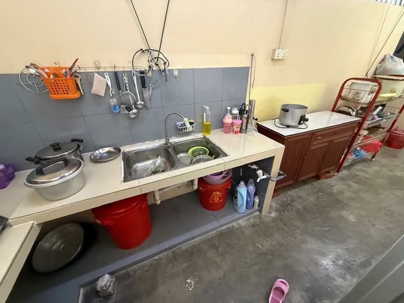 Taman Megah Ria untuk Untuk Dijual - RM 510,000, Mac 2026 - Kitchen - PropertyGuru.com.my