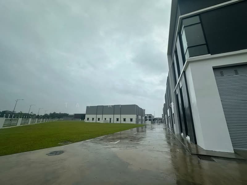Factory for Rent in Eco Business Park 2 Senai (Senai) - Tay Ai Ting - Exterior - PropertyGuru.com.my