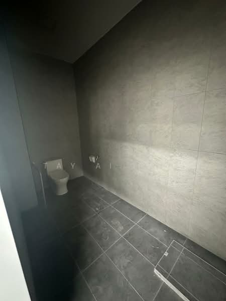 Factory for Rent in Eco Business Park 2 Senai (Senai) - Tay Ai Ting - Bathroom - PropertyGuru.com.my