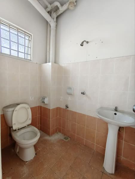 Apartment for Sale at Merdeka Villa - M.J Zairin - Bathroom - PropertyGuru.com.my