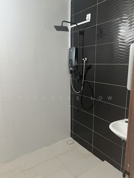 Cluster House for Rent in Taman Bukit Gemilang (Skudai) - Nicholas Low - Bathroom - PropertyGuru.com.my