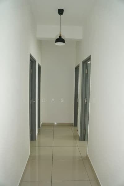 Meridin Bayvue Serviced Apartment untuk Untuk Disewa - RM 1,950 /bulan, Apr 2026 - Corridor - PropertyGuru.com.my