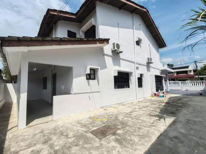 Shop for Rent in Johor Bahru (Johor) - Ray Kiang - Exterior - PropertyGuru.com.my