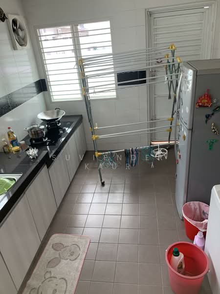 Taman Putra Prima untuk Untuk Dijual - RM 950,000, Mac 2026 - Kitchen - PropertyGuru.com.my