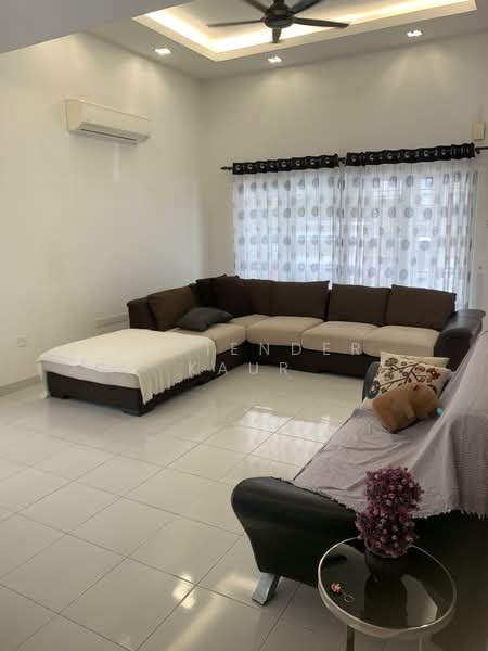 Taman Putra Prima untuk Untuk Dijual - RM 950,000, Mac 2026 - Living Room - PropertyGuru.com.my