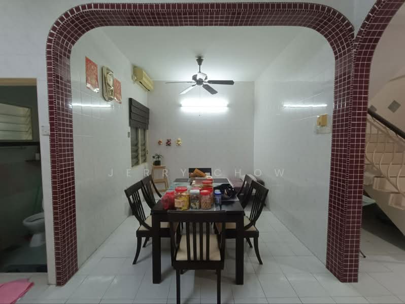 2-storey Terraced House for Sale in Station 18 (Ipoh) - Jerry Chow - Dining Room - PropertyGuru.com.my