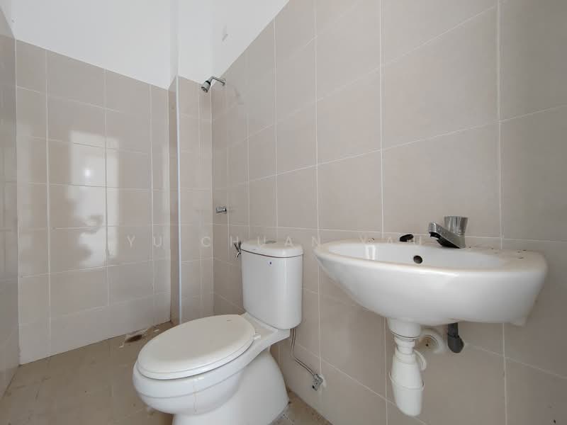 Rumah Berkembar untuk Dijual di Taman Bertam Impian (Tanjong Minyak) - Yu Chuan Yau - Bathroom - PropertyGuru.com.my