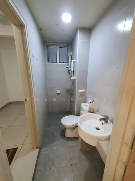 Austin Suites (Permata Austin) untuk Untuk Disewa - RM 1,350 /bulan, Mac 2026 - Bathroom - PropertyGuru.com.my