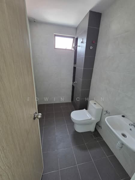 2-storey Terraced House for Sale in Seberang Perai (Penang) - Edwin Chin - Master Bathroom - PropertyGuru.com.my
