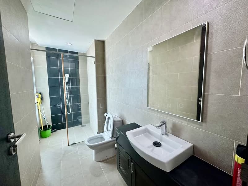Kondominium untuk Disewa di Gurney Paragon - Giselle Wong - Bathroom - PropertyGuru.com.my