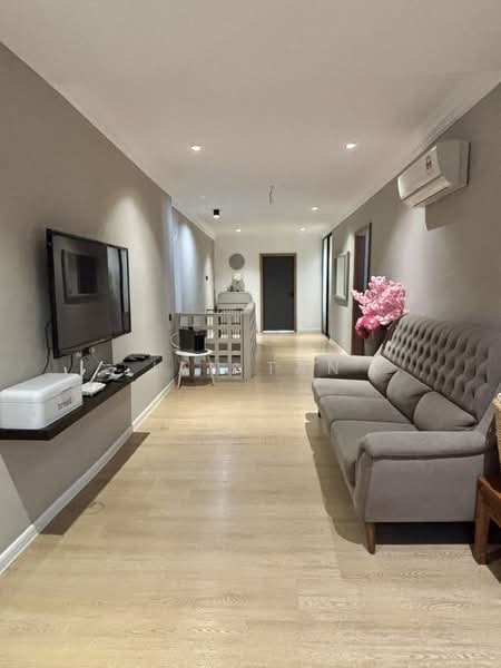 Semi-Detached House for Sale in Minden Heights (Gelugor) - Jan Tan - Corridor - PropertyGuru.com.my