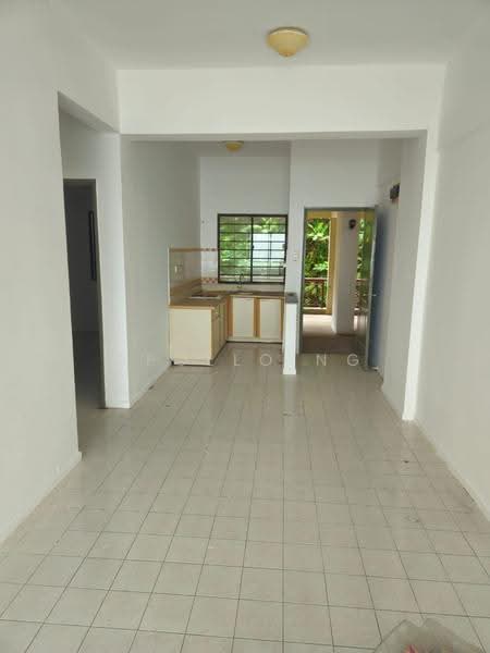 Condominium for Sale at Paradise Lagoon - Apollo Ng - Kitchen - PropertyGuru.com.my