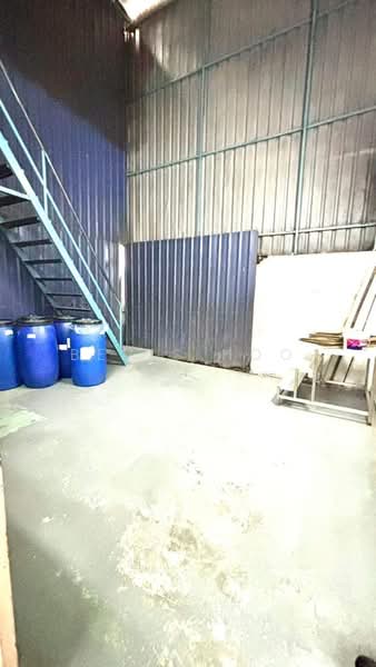 Terrace Factory for Sale in Taman Perindustrian Tampoi Jaya (Tampoi) - Bevis Hoo - Interior - PropertyGuru.com.my