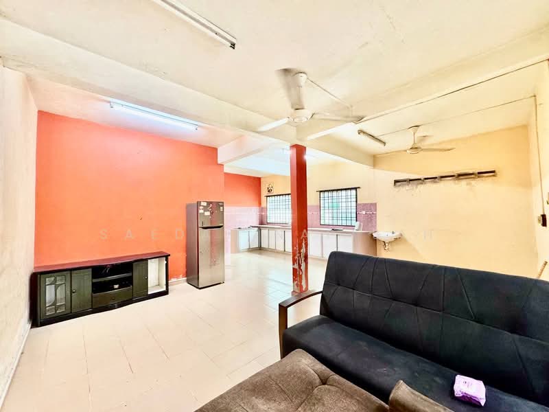 Pontian untuk Untuk Dijual - RM 380,000, Mac 2026 - Living Room - PropertyGuru.com.my