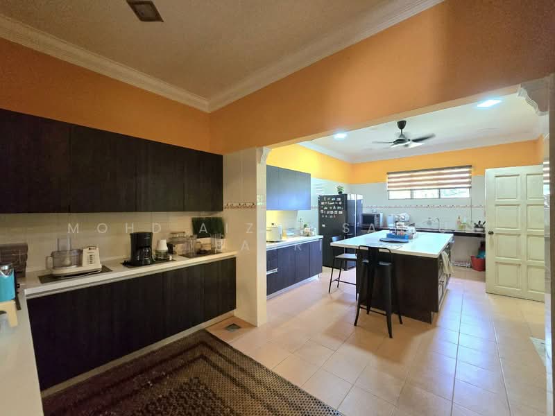 Semi-Detached House for Sale in Saujana Impian (Kajang) - Mohd Aizat Saiful Bahri - Kitchen - PropertyGuru.com.my