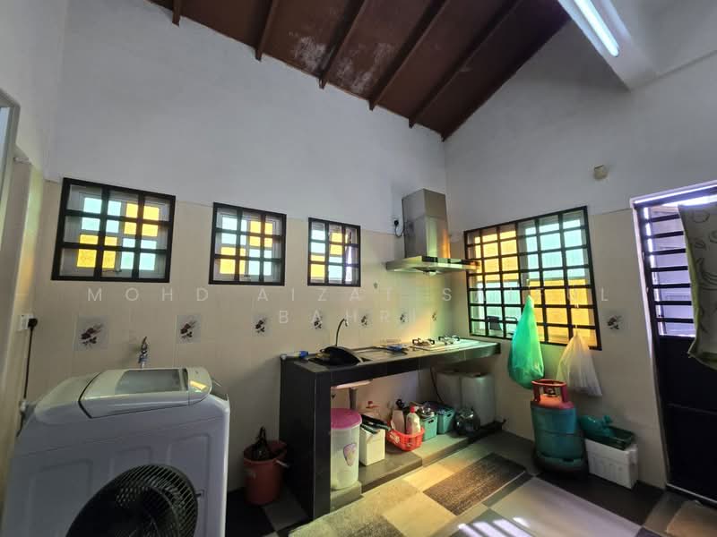 Semi-Detached House for Sale in Saujana Impian (Kajang) - Mohd Aizat Saiful Bahri - Kitchen - PropertyGuru.com.my