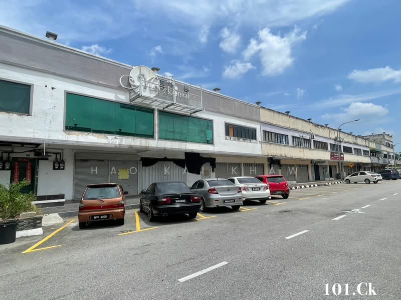 Shop for Sale in Bandar Sungai Emas (Banting) - Hao Kai Khaw - Exterior - PropertyGuru.com.my