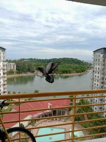 Kondominium untuk Dijual di Bay View Villas - Chit Boon Lee - Balcony - PropertyGuru.com.my