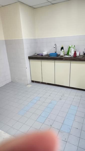 Kondominium untuk Dijual di Bay View Villas - Chit Boon Lee - Kitchen - PropertyGuru.com.my
