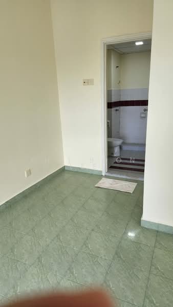 Kondominium untuk Dijual di Bay View Villas - Chit Boon Lee - Bathroom - PropertyGuru.com.my