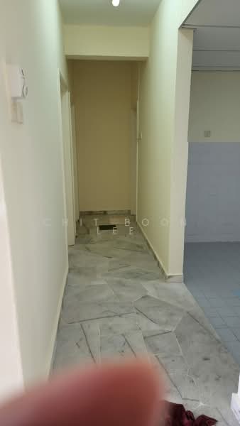Kondominium untuk Dijual di Bay View Villas - Chit Boon Lee - Corridor - PropertyGuru.com.my