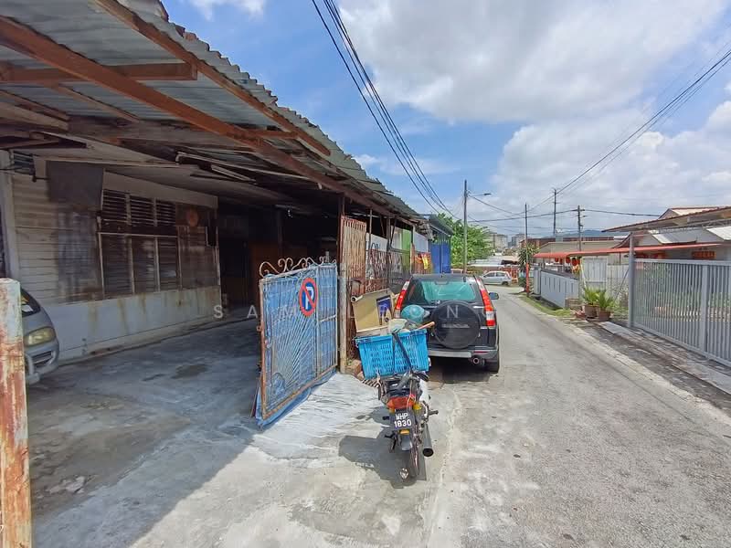 Ampang 1sty Landed House For Rent untuk Untuk Disewa - RM 2,000 /bulan, Mac 2026 - Exterior - PropertyGuru.com.my