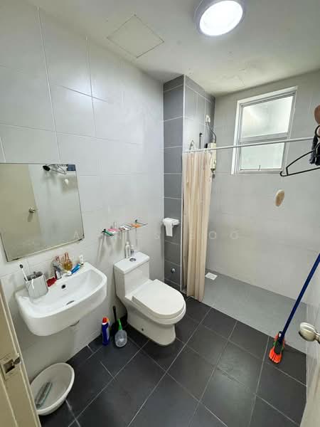 Apartment for Sale at Aliff Avenue (Dwi Alif) - Agnes Boo - Bathroom - PropertyGuru.com.my