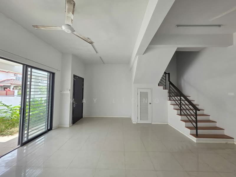 Desa 7 , Bandar Country Homes , Rawang untuk Untuk Dijual - RM 570,000, Apr 2026 - Living Room - PropertyGuru.com.my
